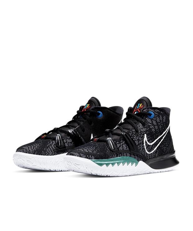 sneaks up kyrie 7