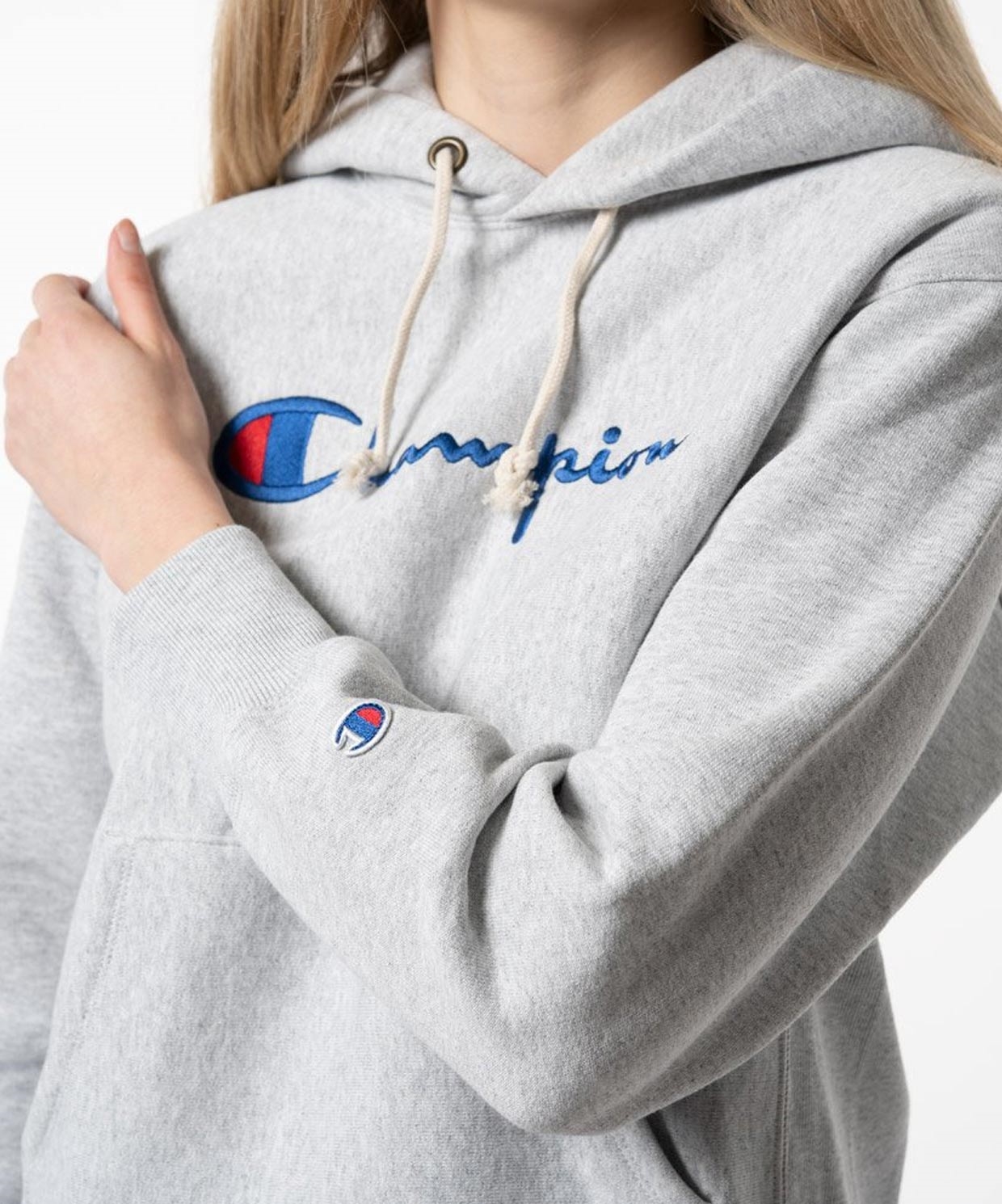 champion sweatshirt sneaks up