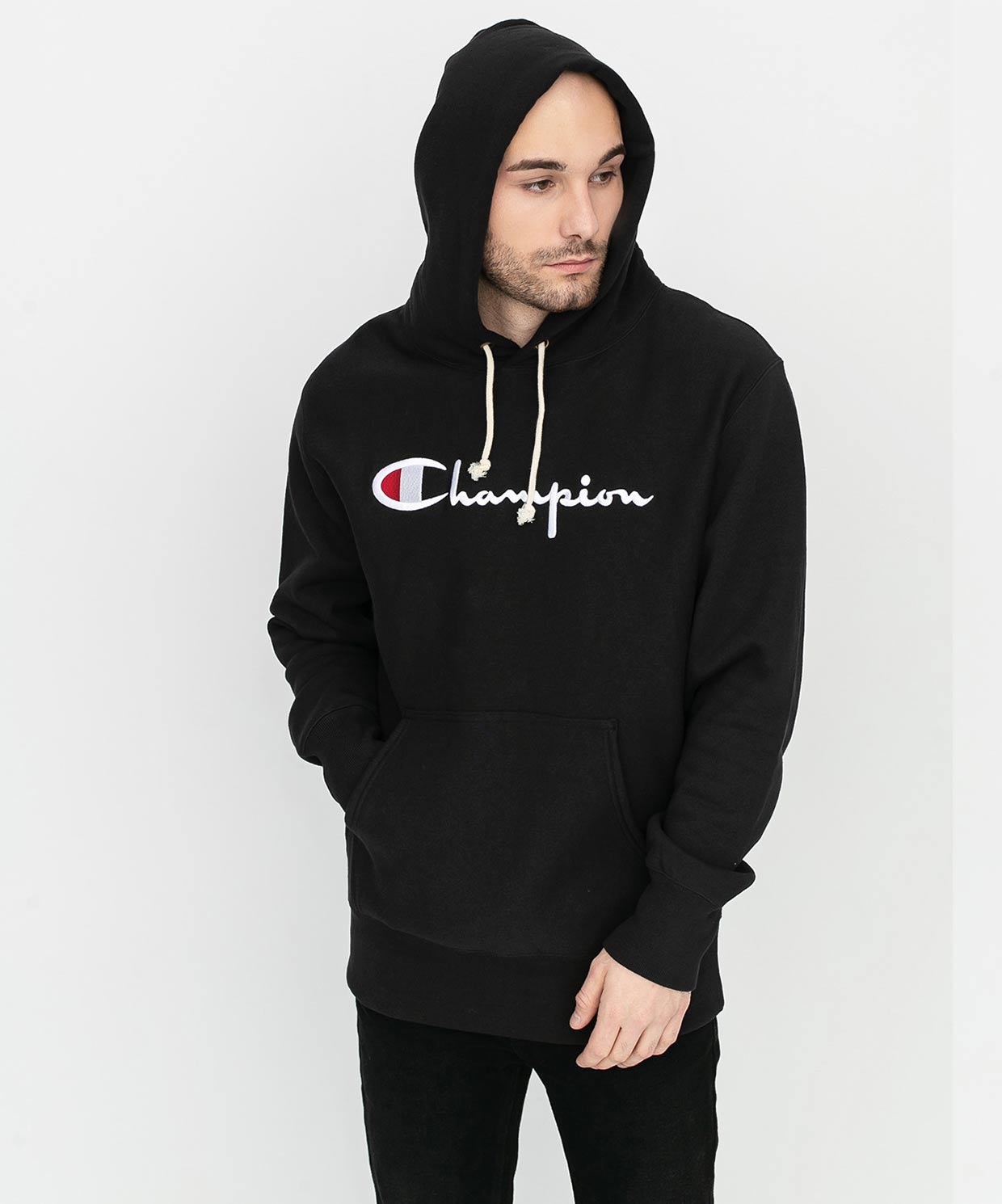 champion sweatshirt sneaks up