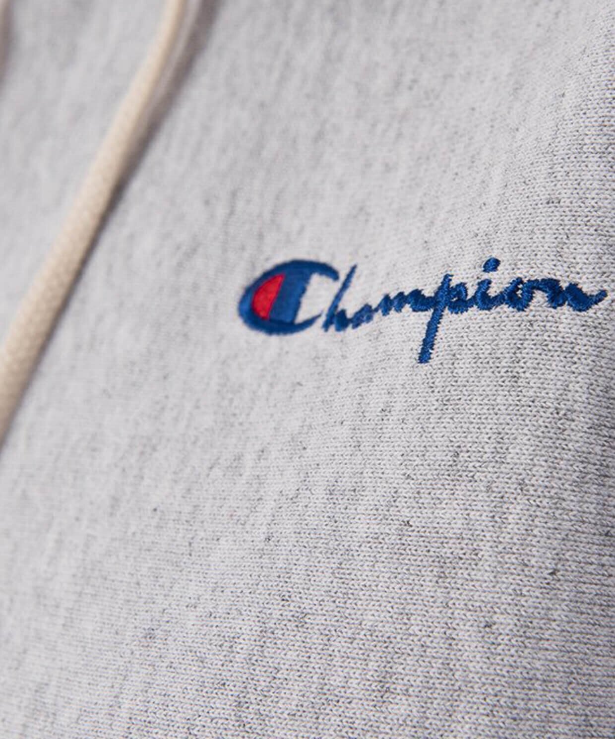champion sweatshirt sneaks up