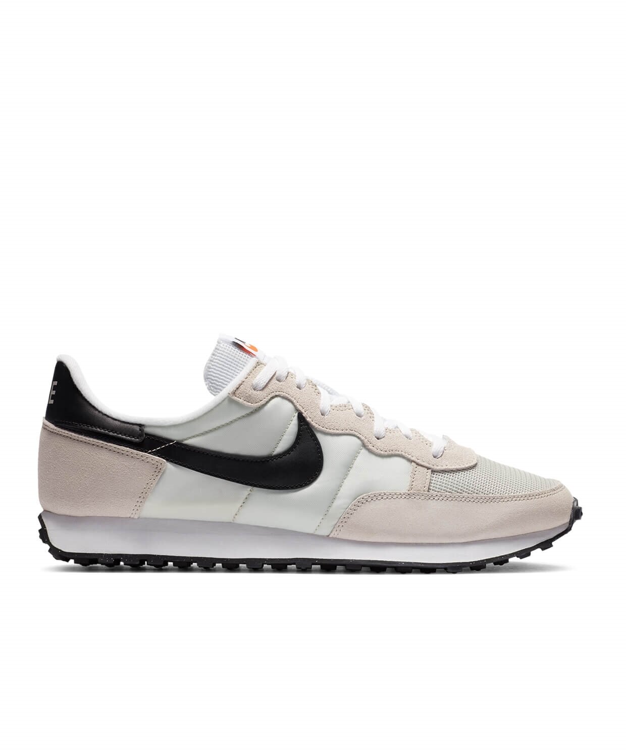nike challenger beige