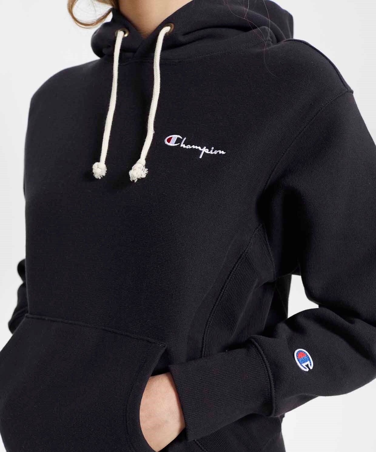 champion sweatshirt sneaks up