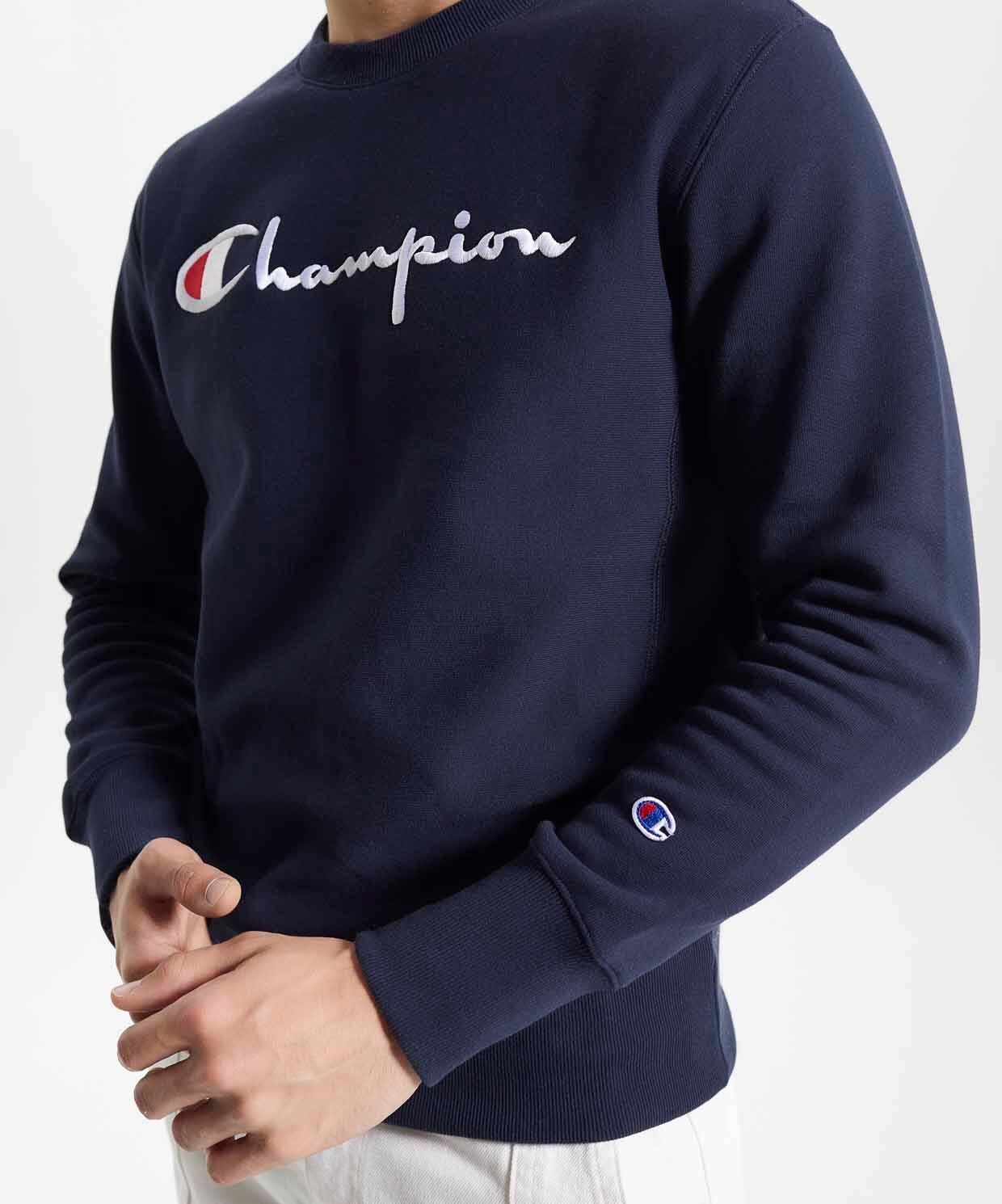 champion sweatshirt sneaks up