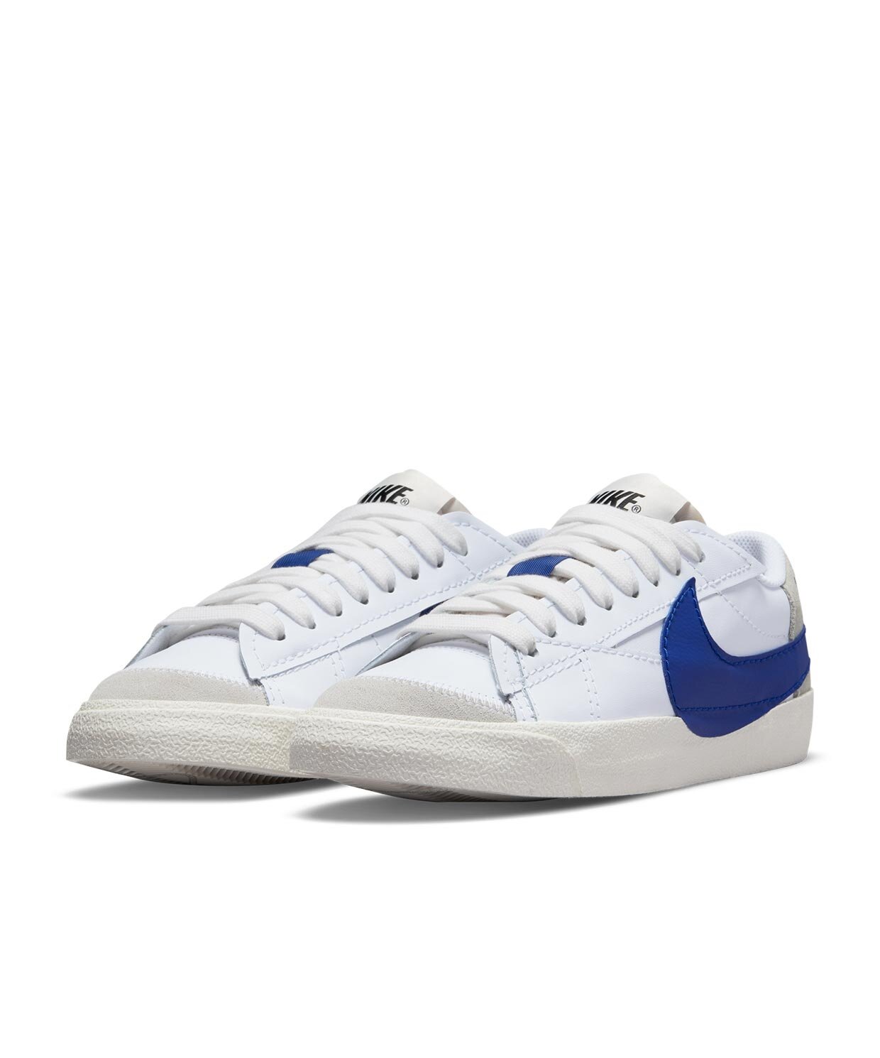 nike blazer sneaks up