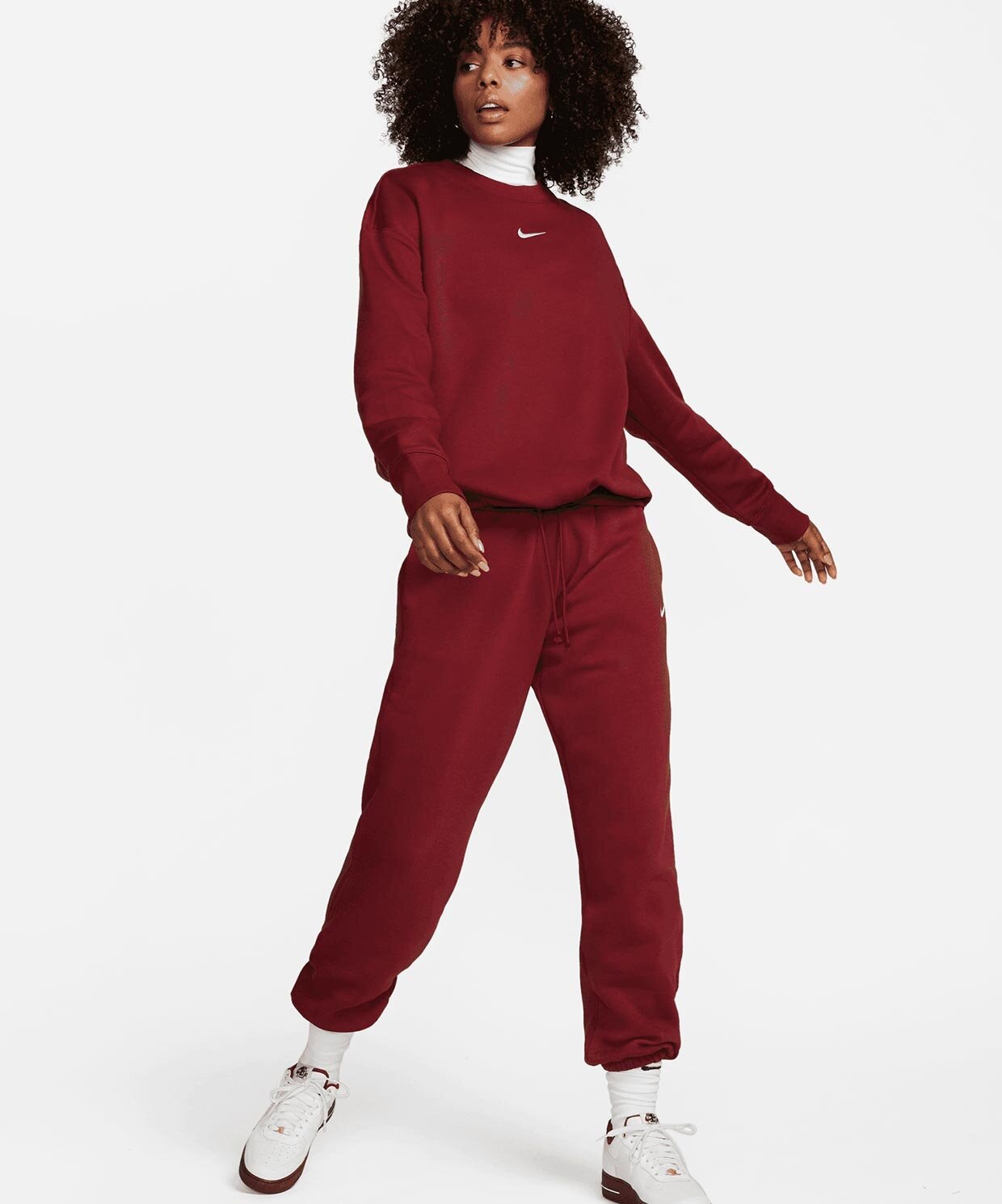 resm Nike Sportswear Phoenix Fleece Oversized Crew-Neck Sweatshirt