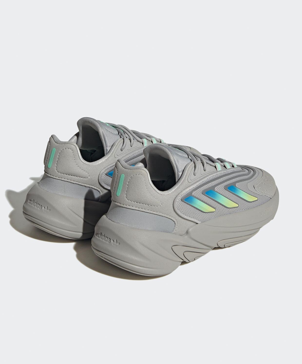 adidas Ozelia W | Kadın | HQ6657-001 | Sneaks Up