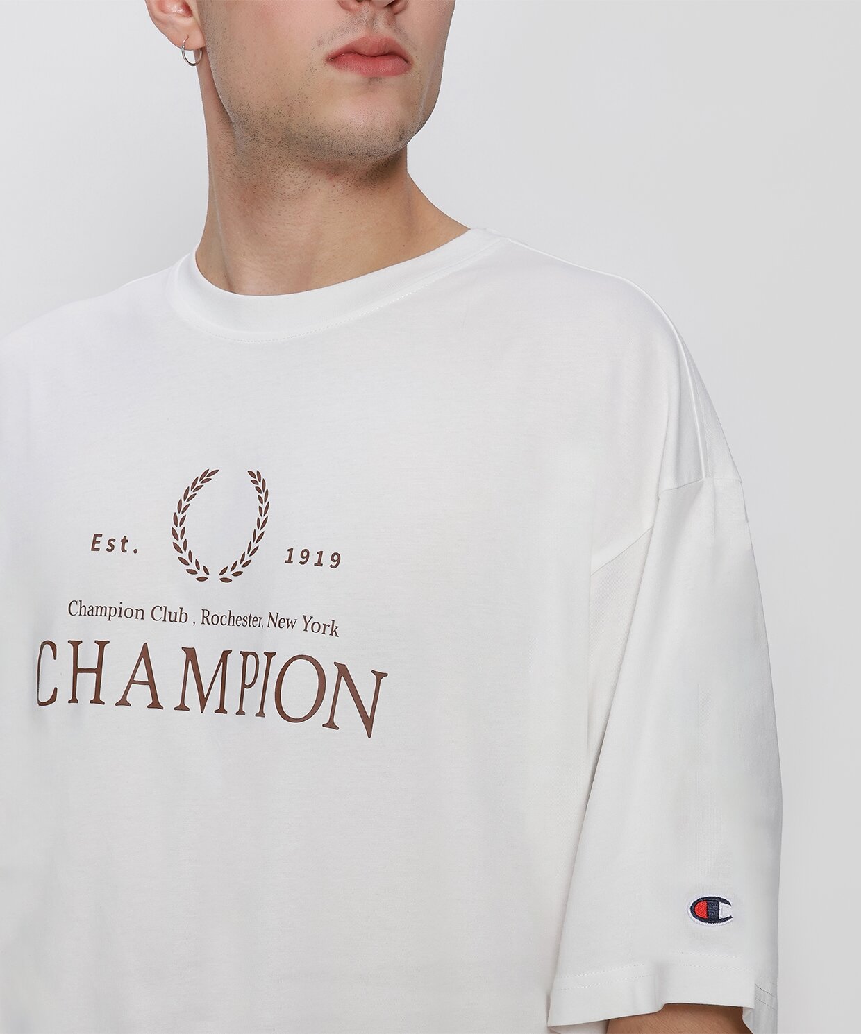 resm Champion Crewneck T-Shirt