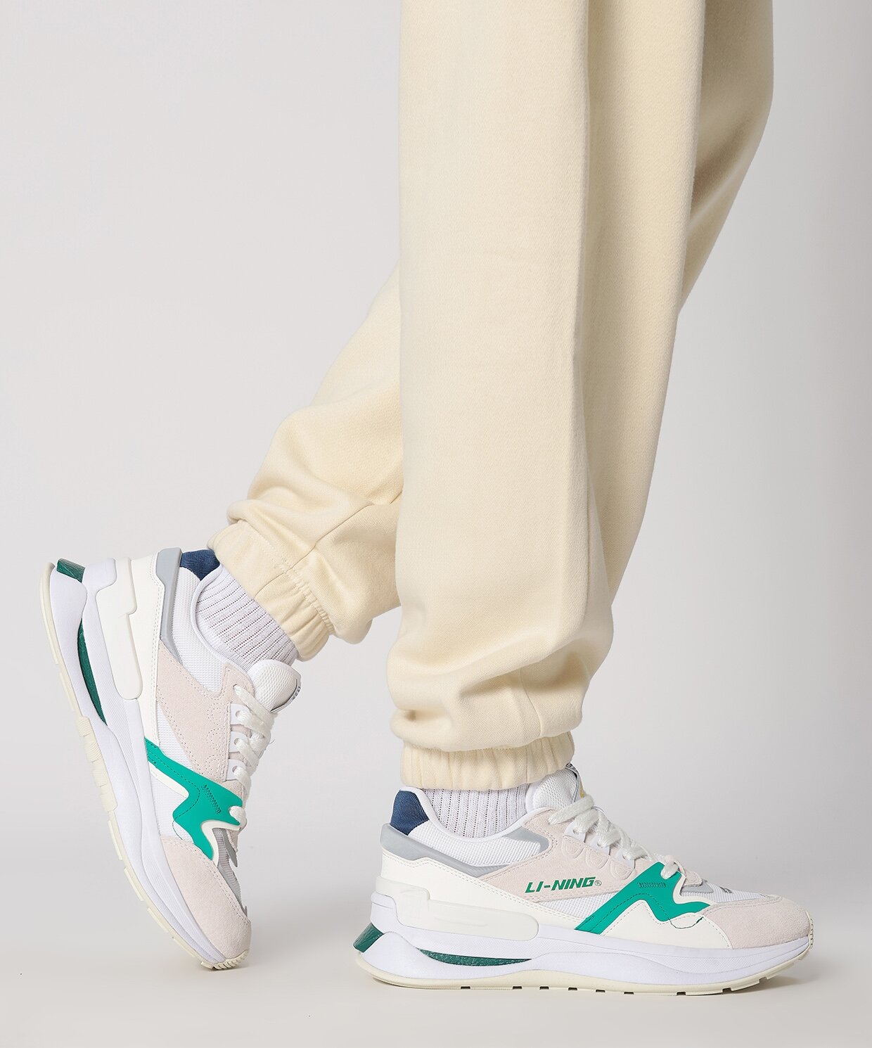 Li-Ning 001 Moment V2 | ERKEK | AGCT017-2-001 | Sneaks Up