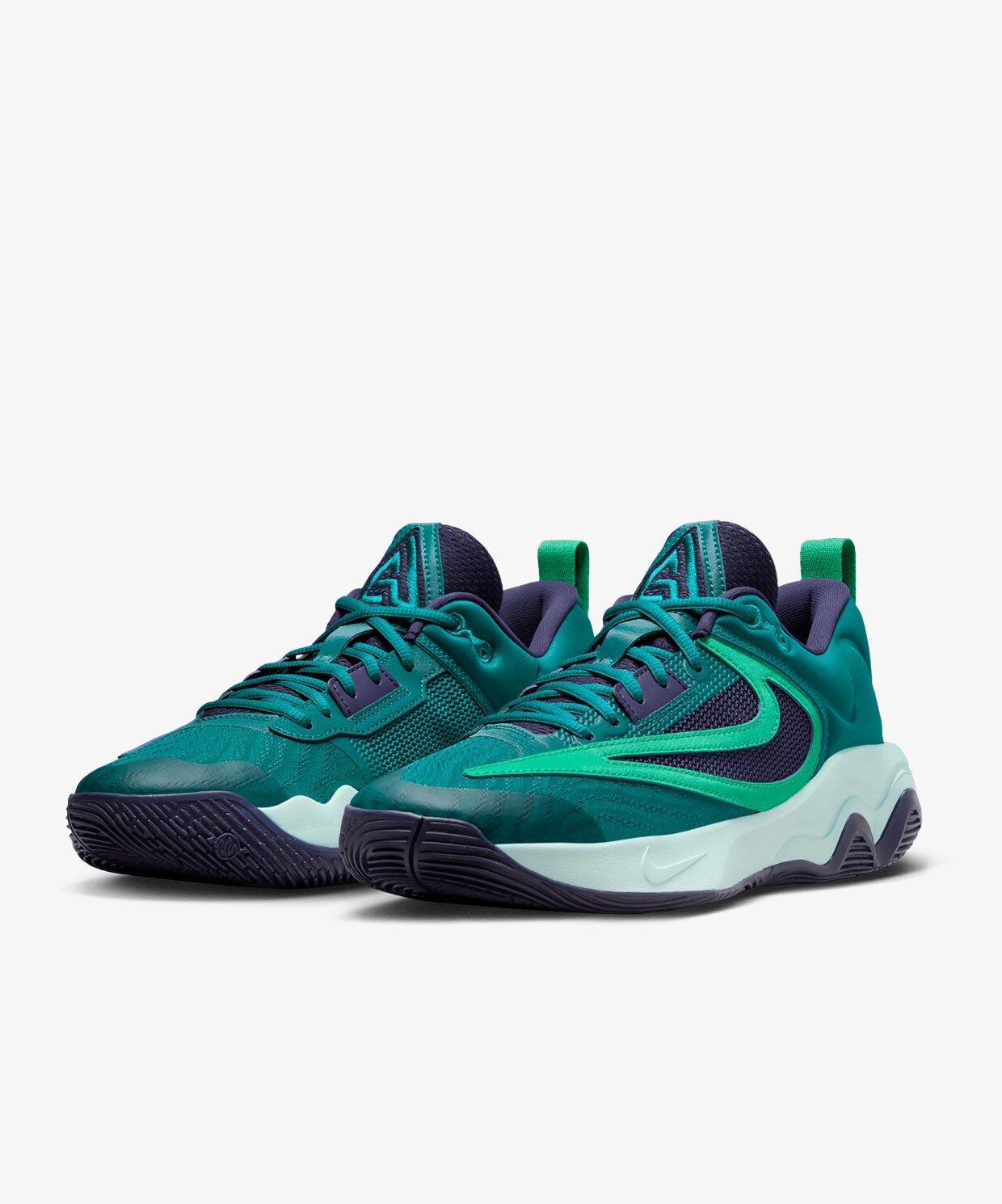 resm Nike Giannis Immortality 3