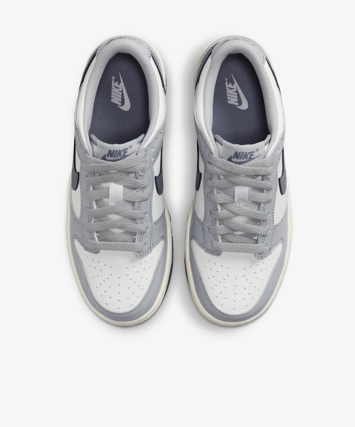 resm Nike Dunk Low (Gs)