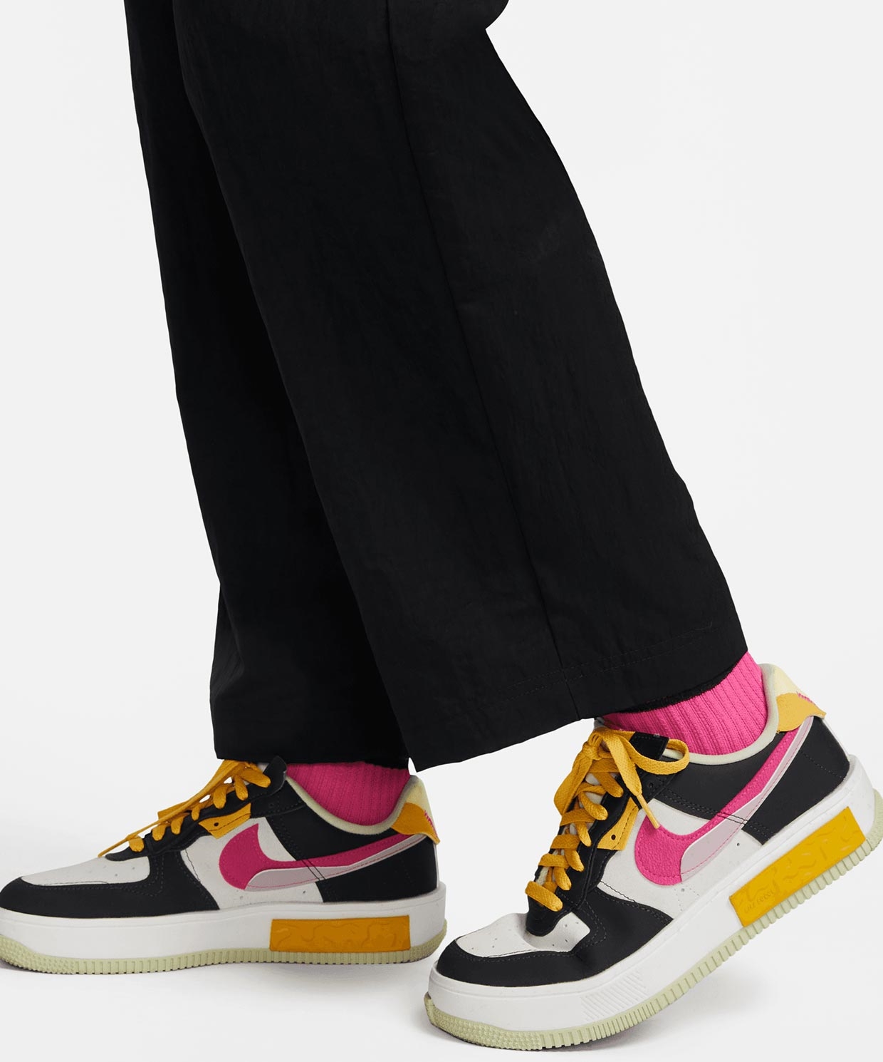 resm Nike Sportswear Essential Kargo Pantolon