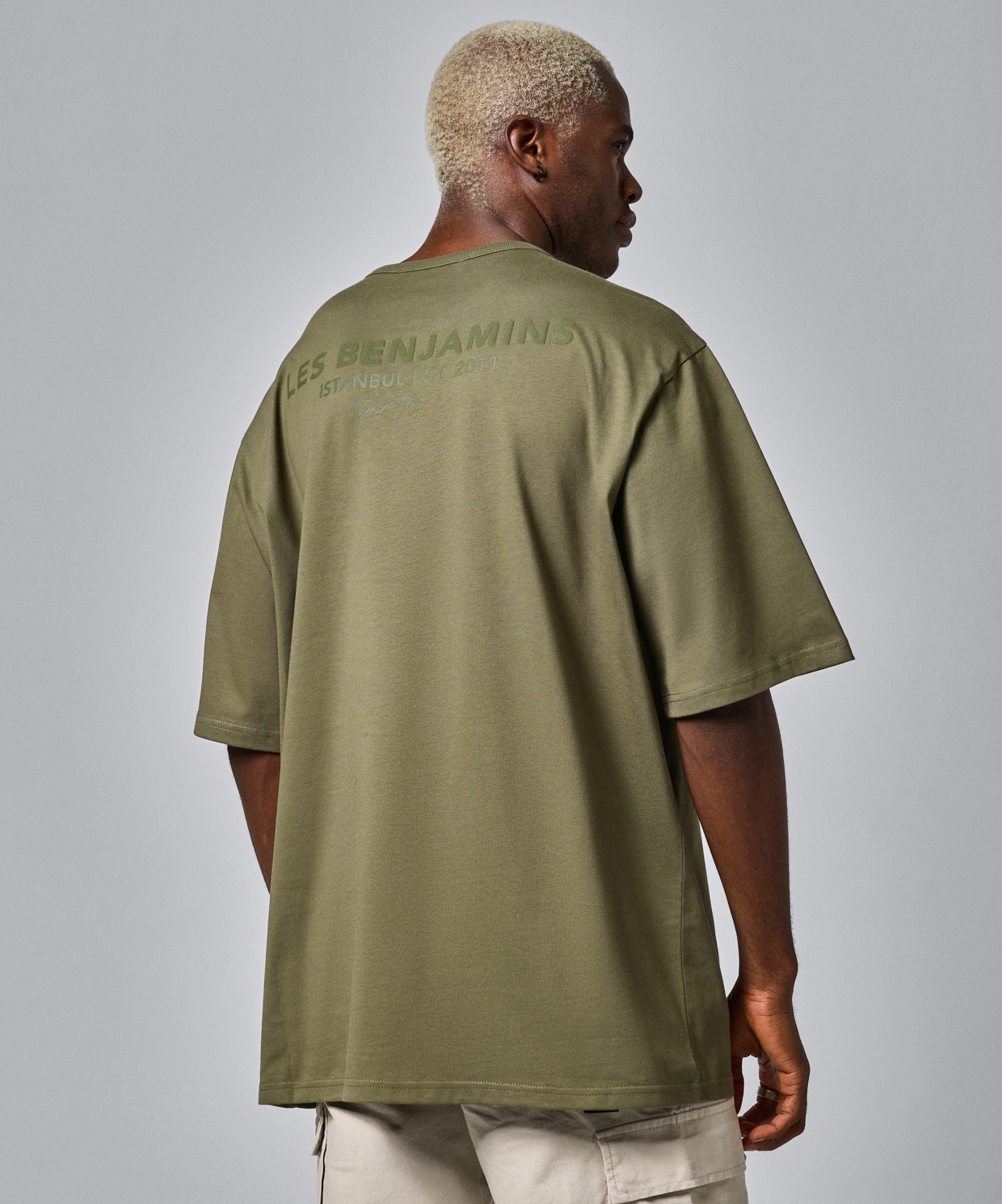 Les Benjamins Short Sleeve Tee 411