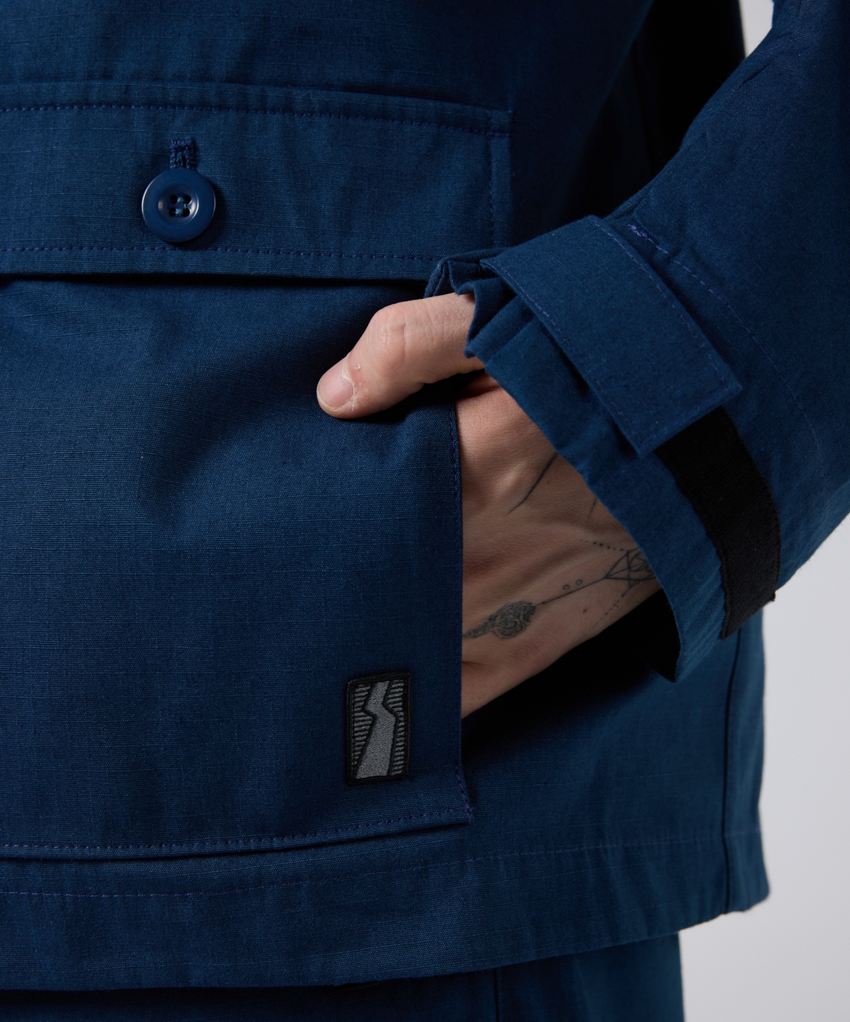 Between Sides Overshirt