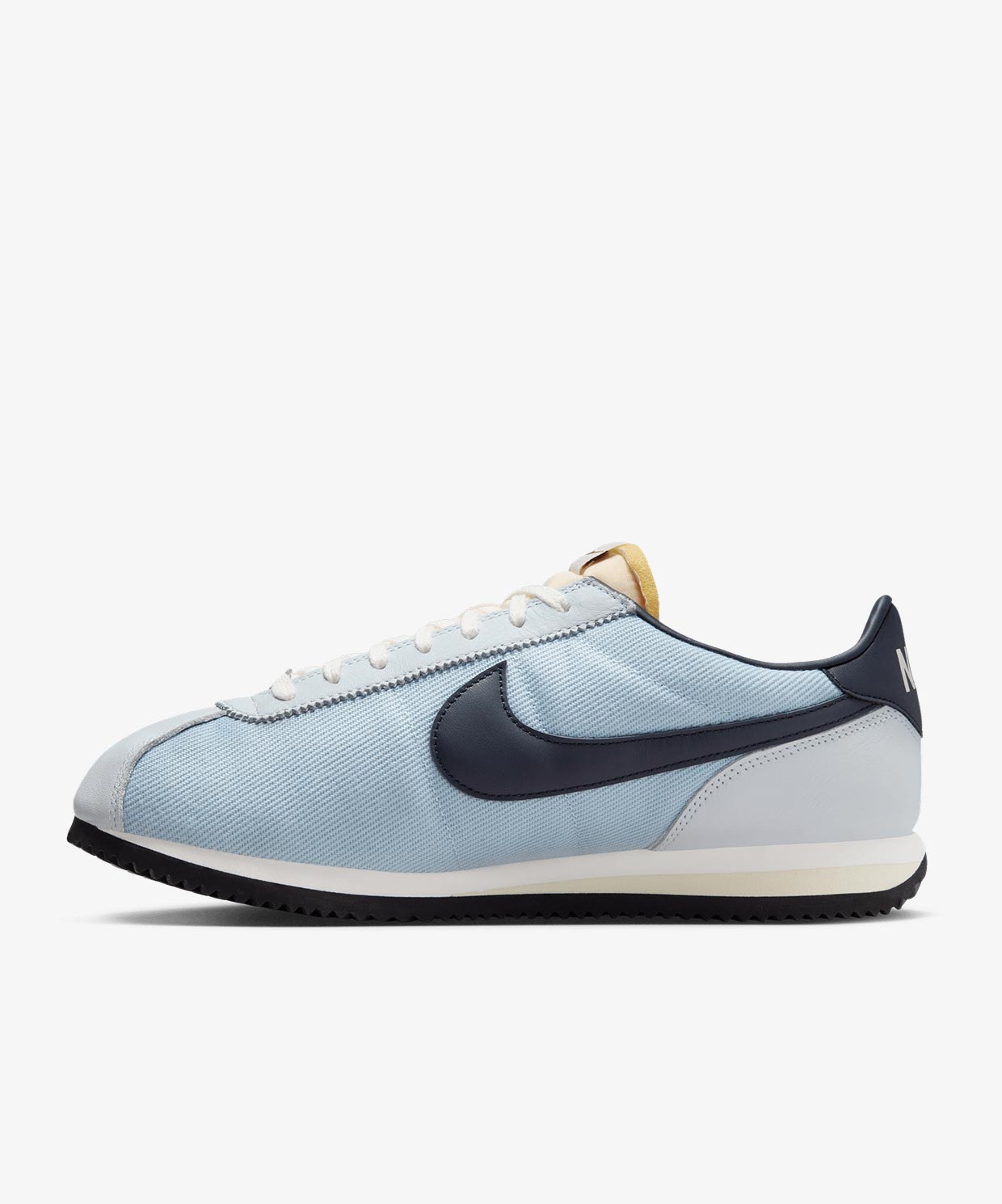 resm Nike Cortez