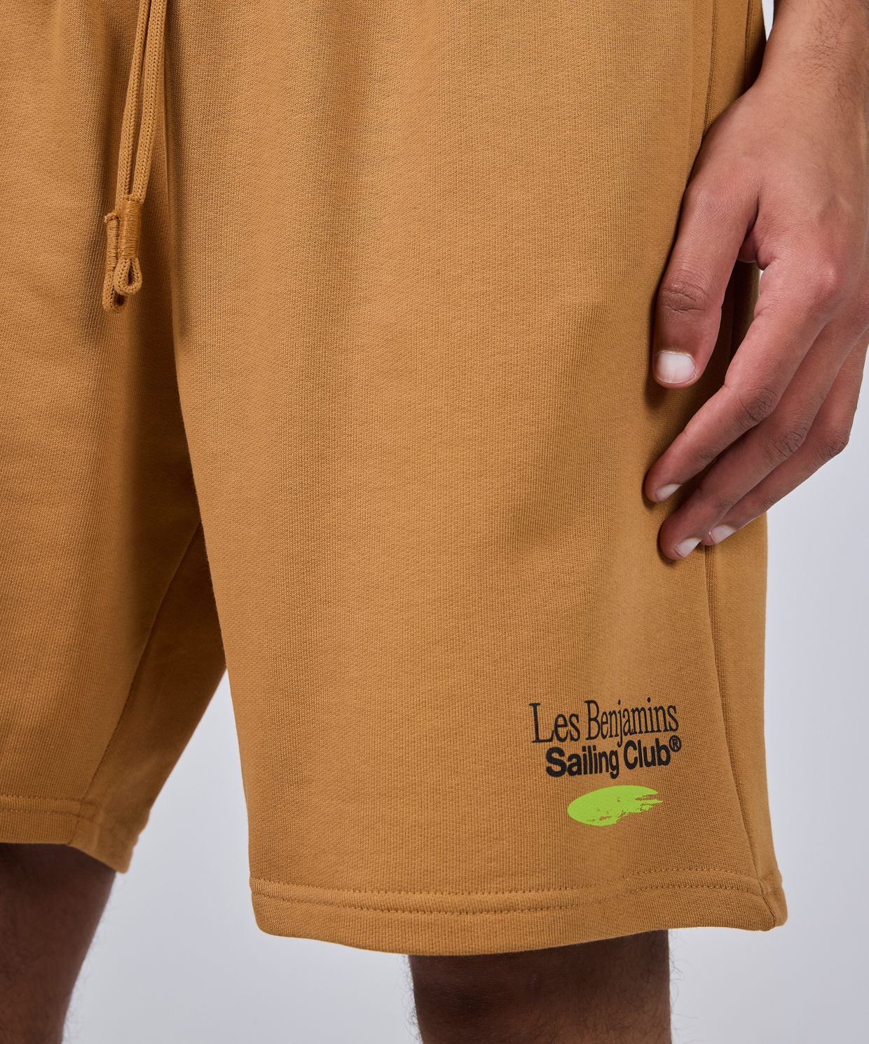 Les Benjamins Exclusive Short 703