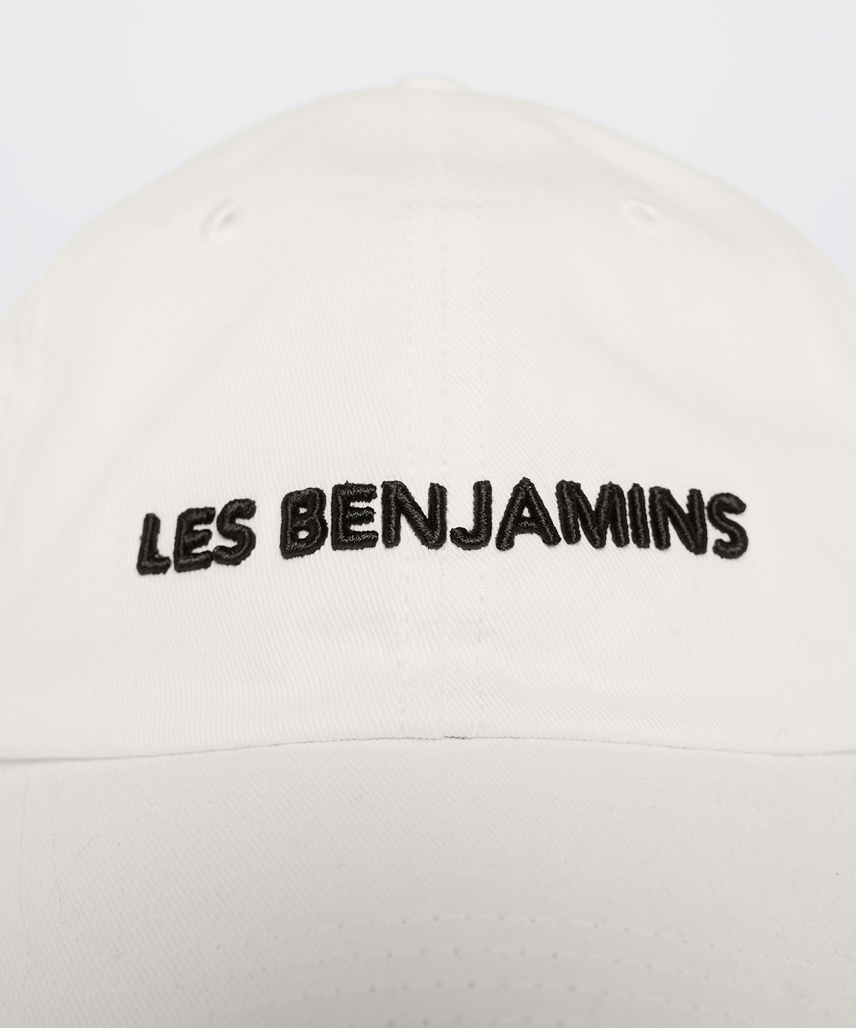 resm Les Benjamins Caps 308