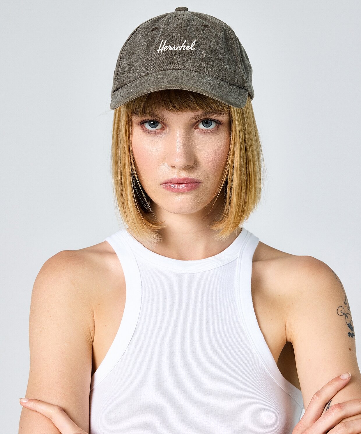 resm Herschel Sylas Stonewash Cap