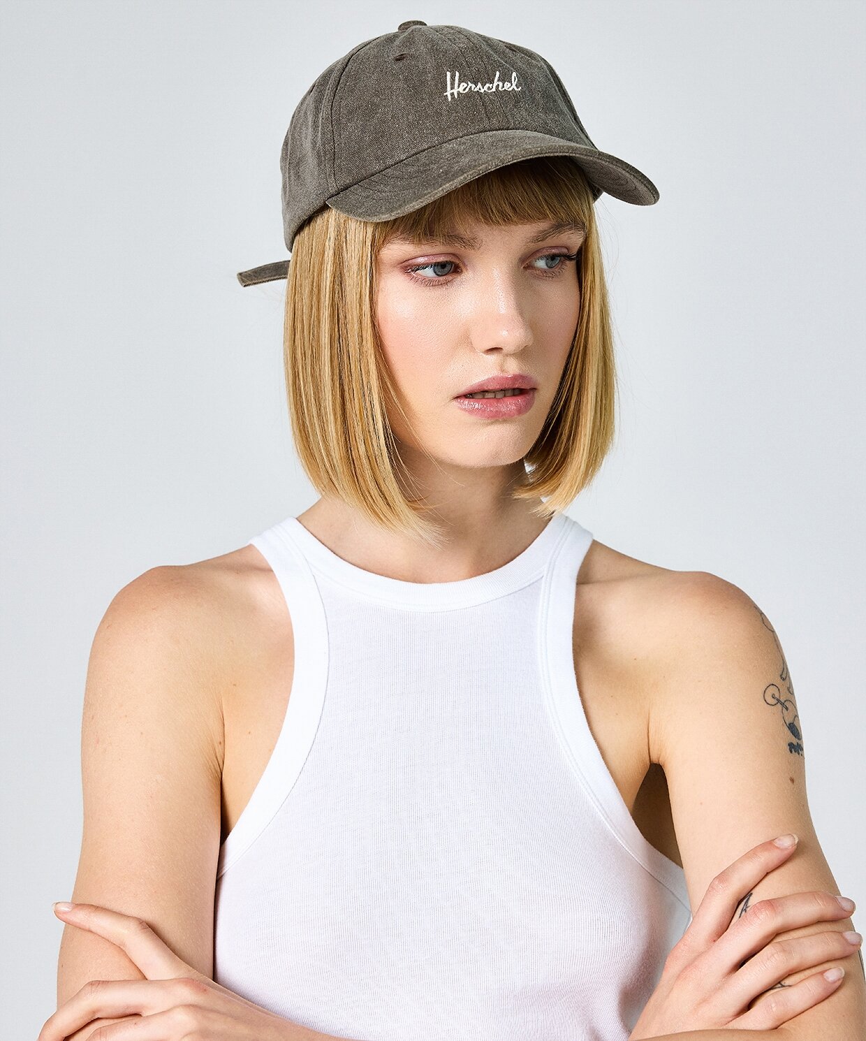 resm Herschel Sylas Stonewash Cap