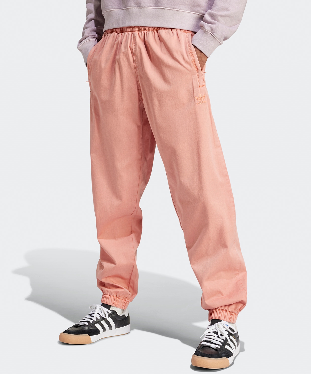 resm adidas Trefoil Essentials+ Dye Woven Pants