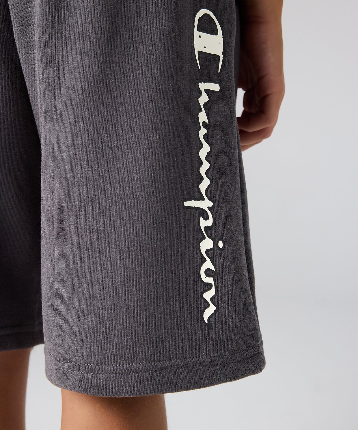 resm Champion Eco Future Bermuda