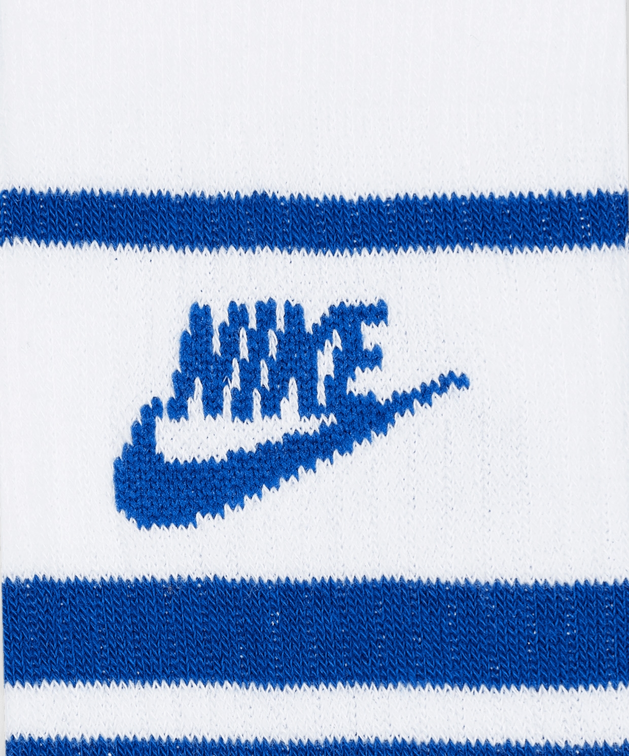 resm Nike Sportswear Dri-Fit Everyday Essential Crew Socks