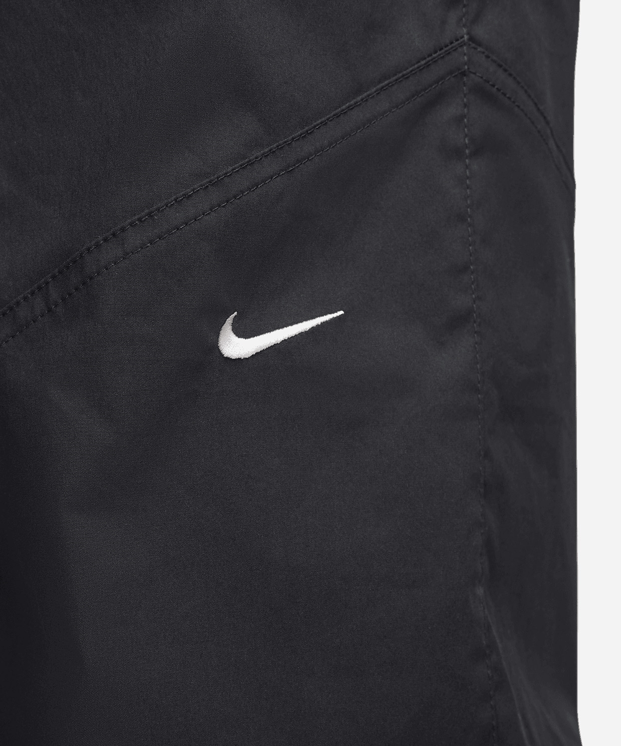 Nike Sportswear Essentials