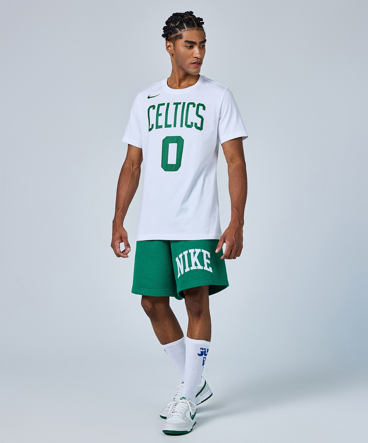 Nike sportswear jersey club shorts hotsell