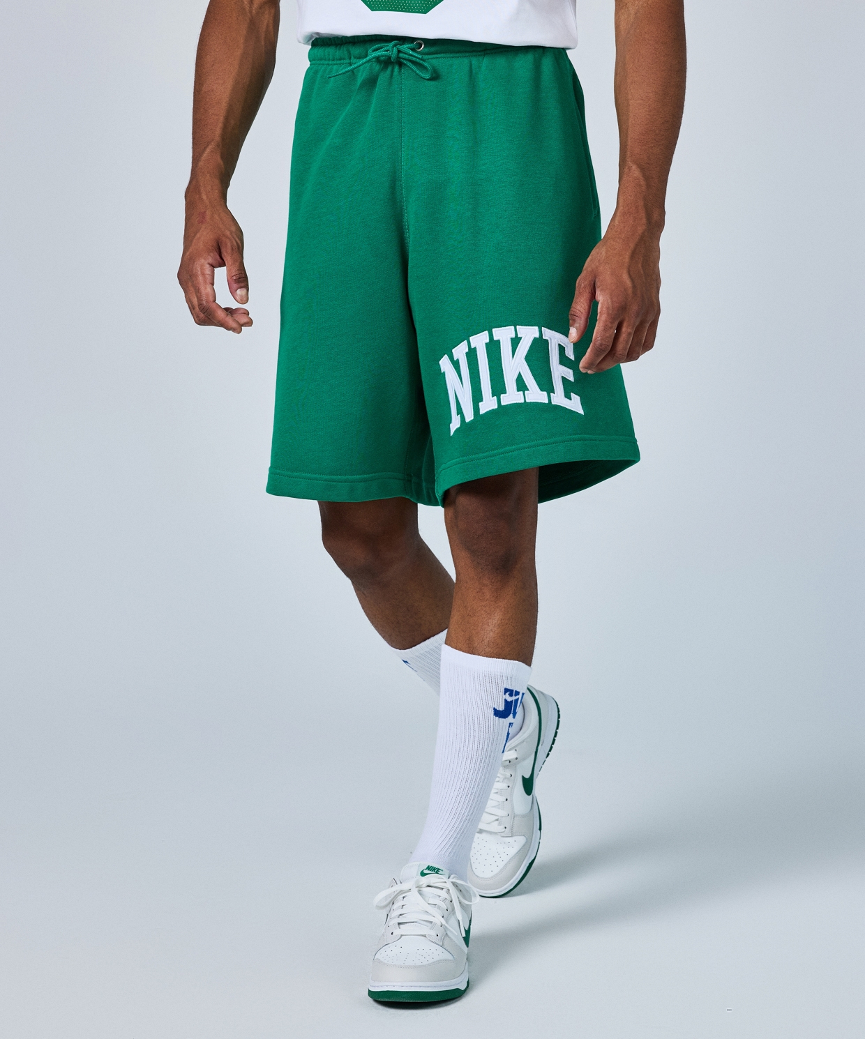 resm Nike Sportswear Club French Terry Shorts