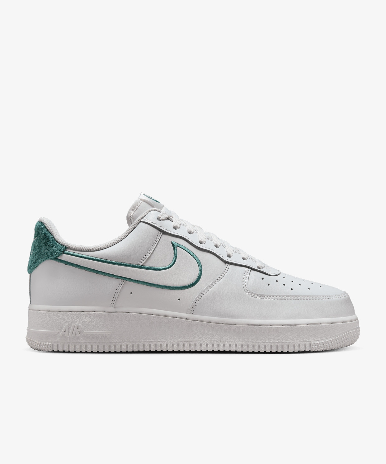 resm Nike Air Force 1 '07 Lv8