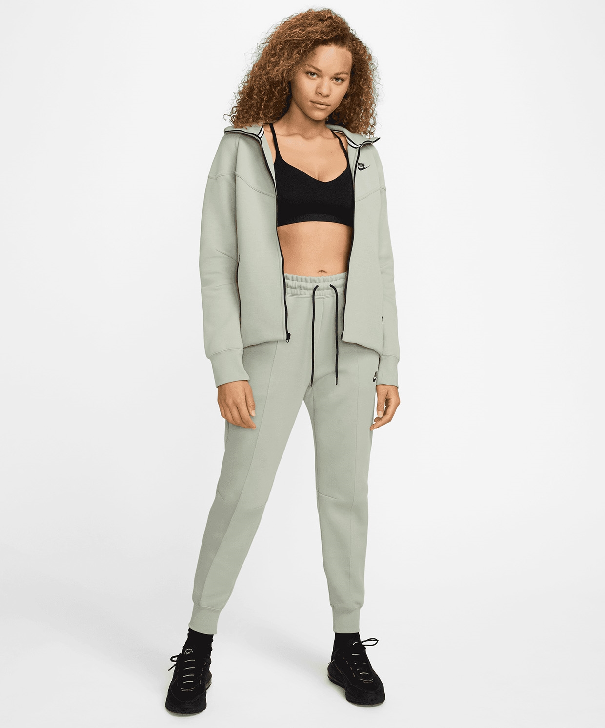 Nike sportswear tech fleece women best sale