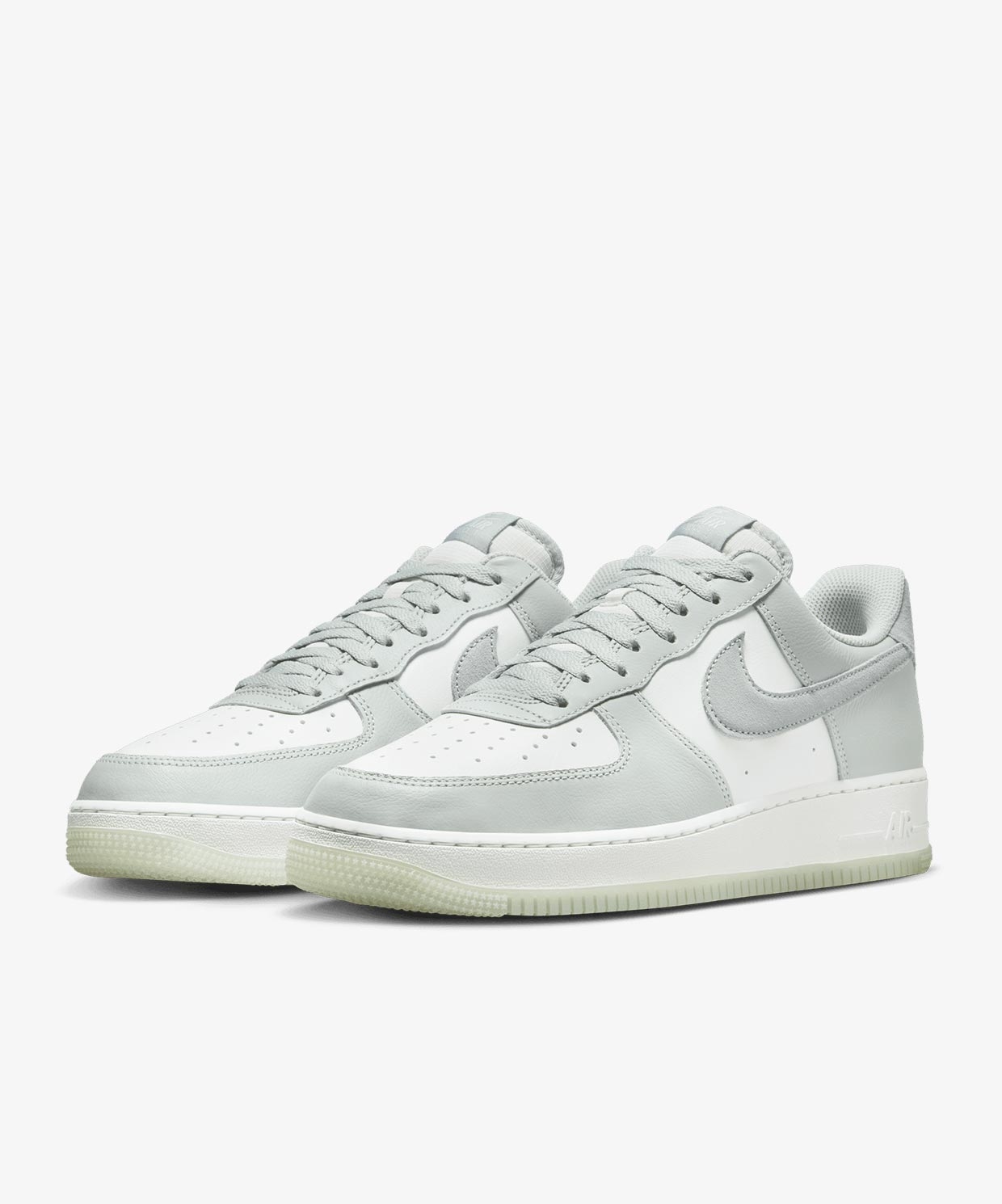 resm Nike Air Force 1 '07 Lv8