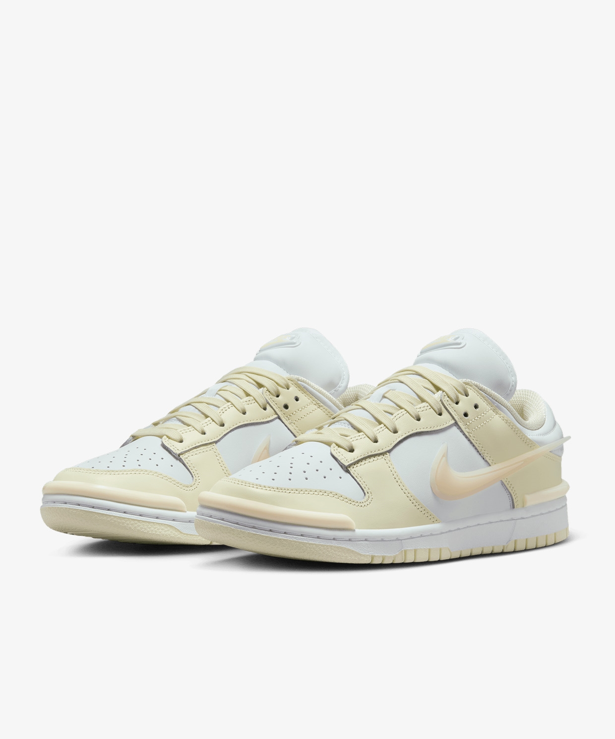 resm Nike Dunk Low Twist