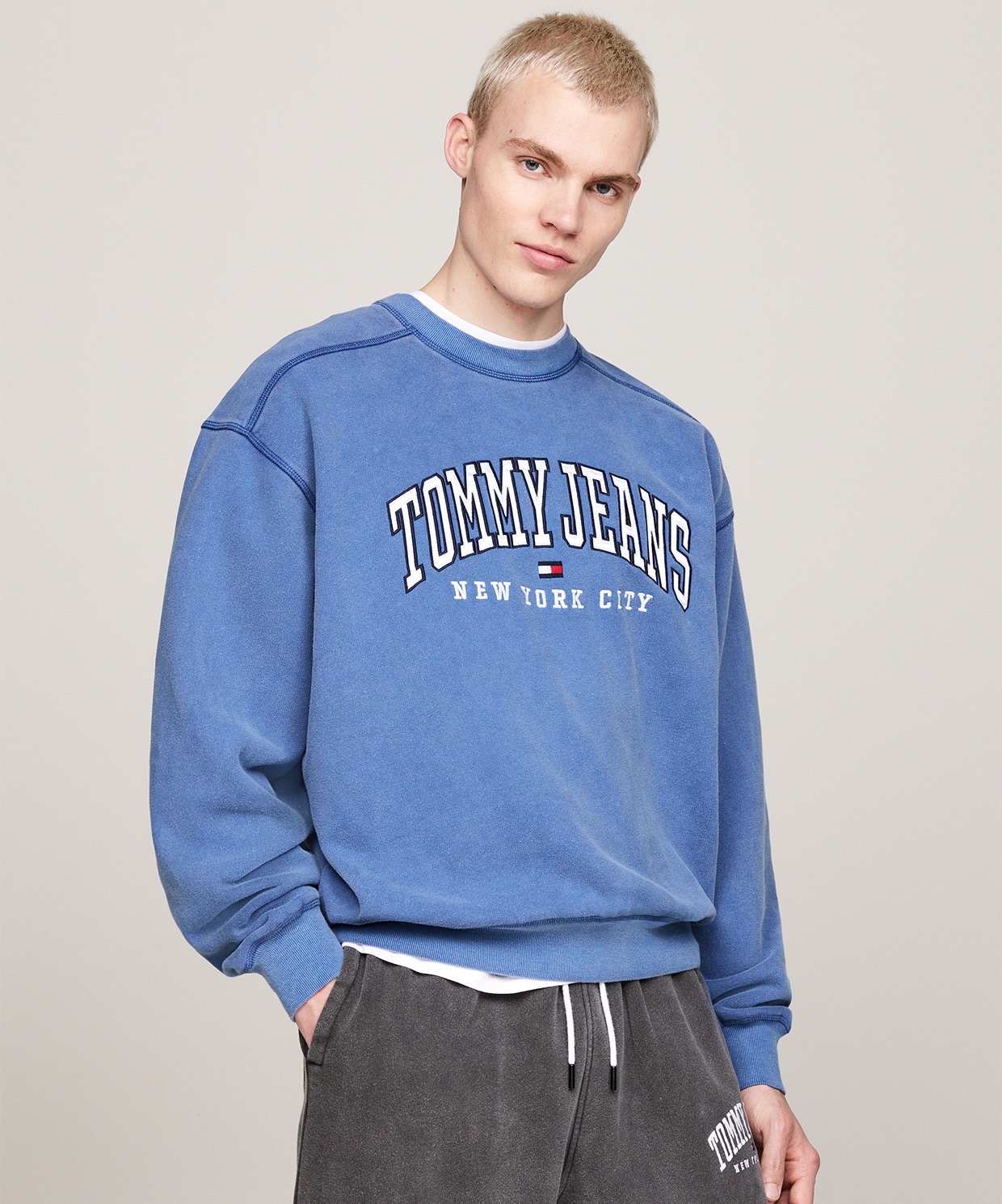 Tommy Jeans Varsity Washed Sweatshirt