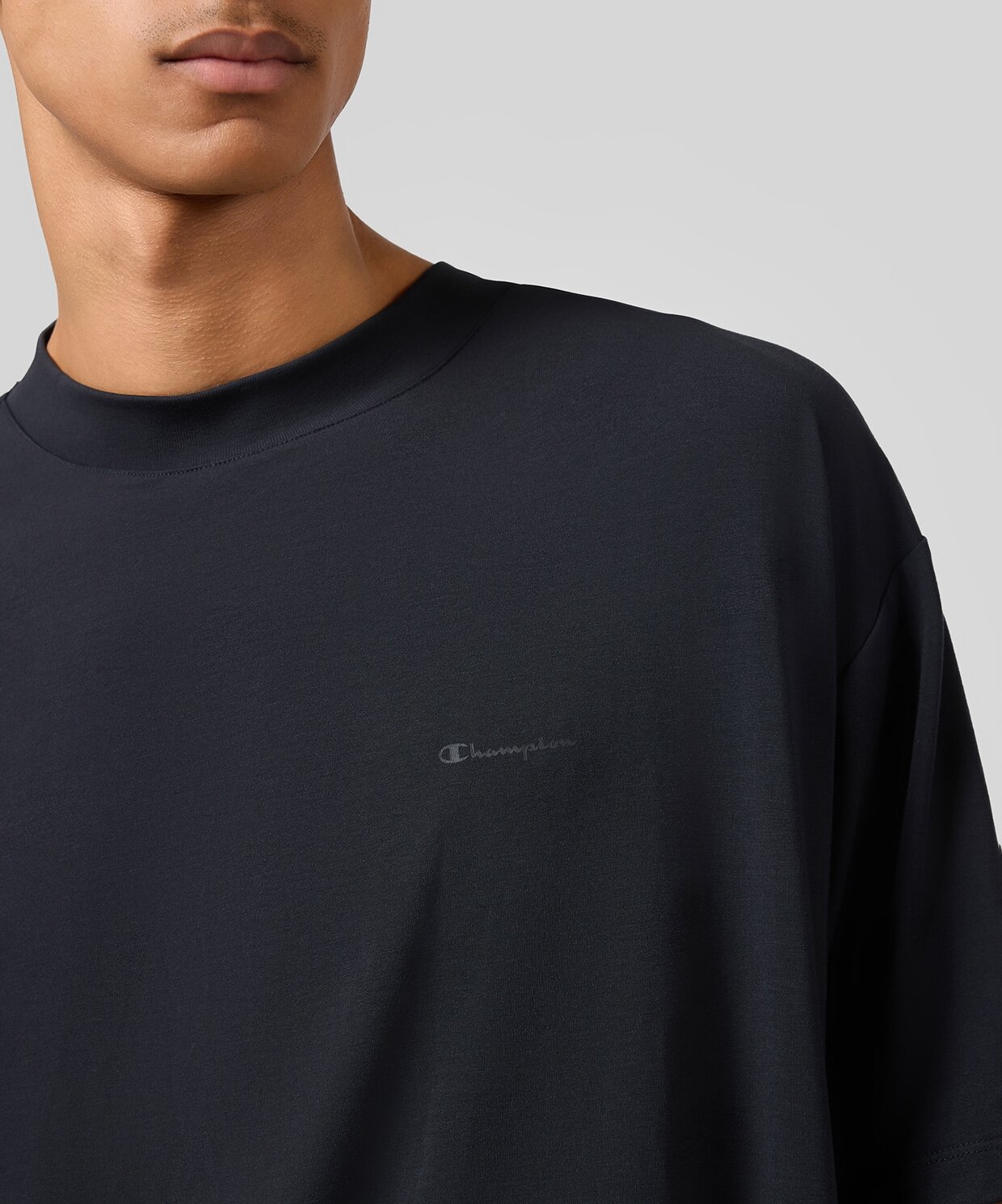 resm Champion Crewneck T-Shirt