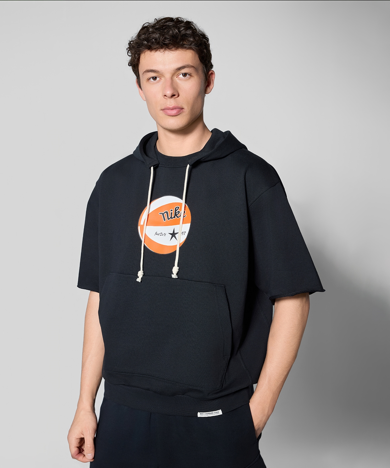 Nike Standard Issue Hooded Short Sleeve Top