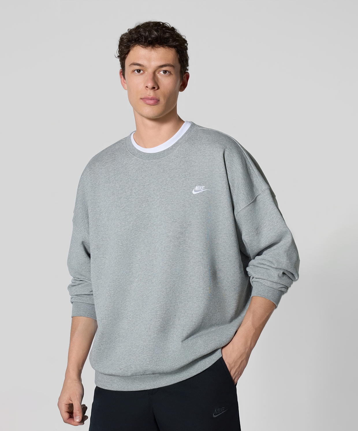Nike Club Fleece Oversized French Terry Crew