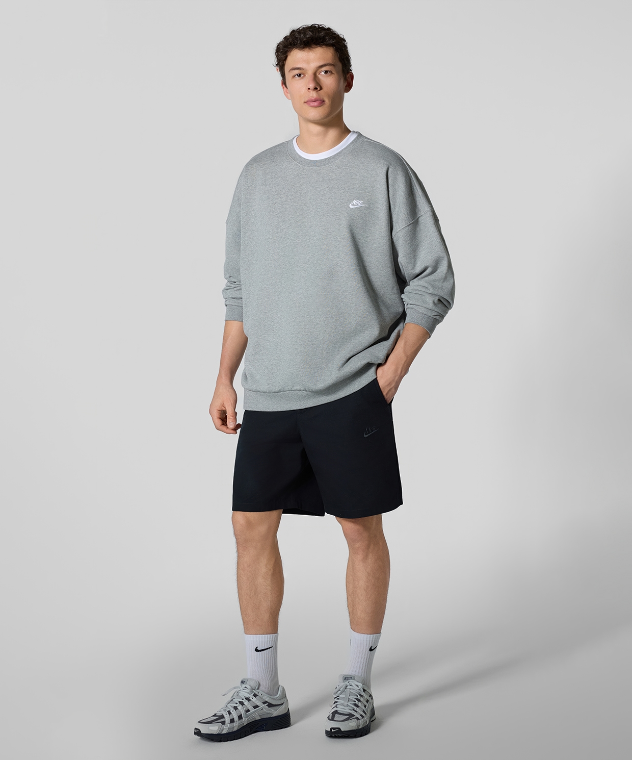 Nike Club Fleece Oversized French Terry Crew
