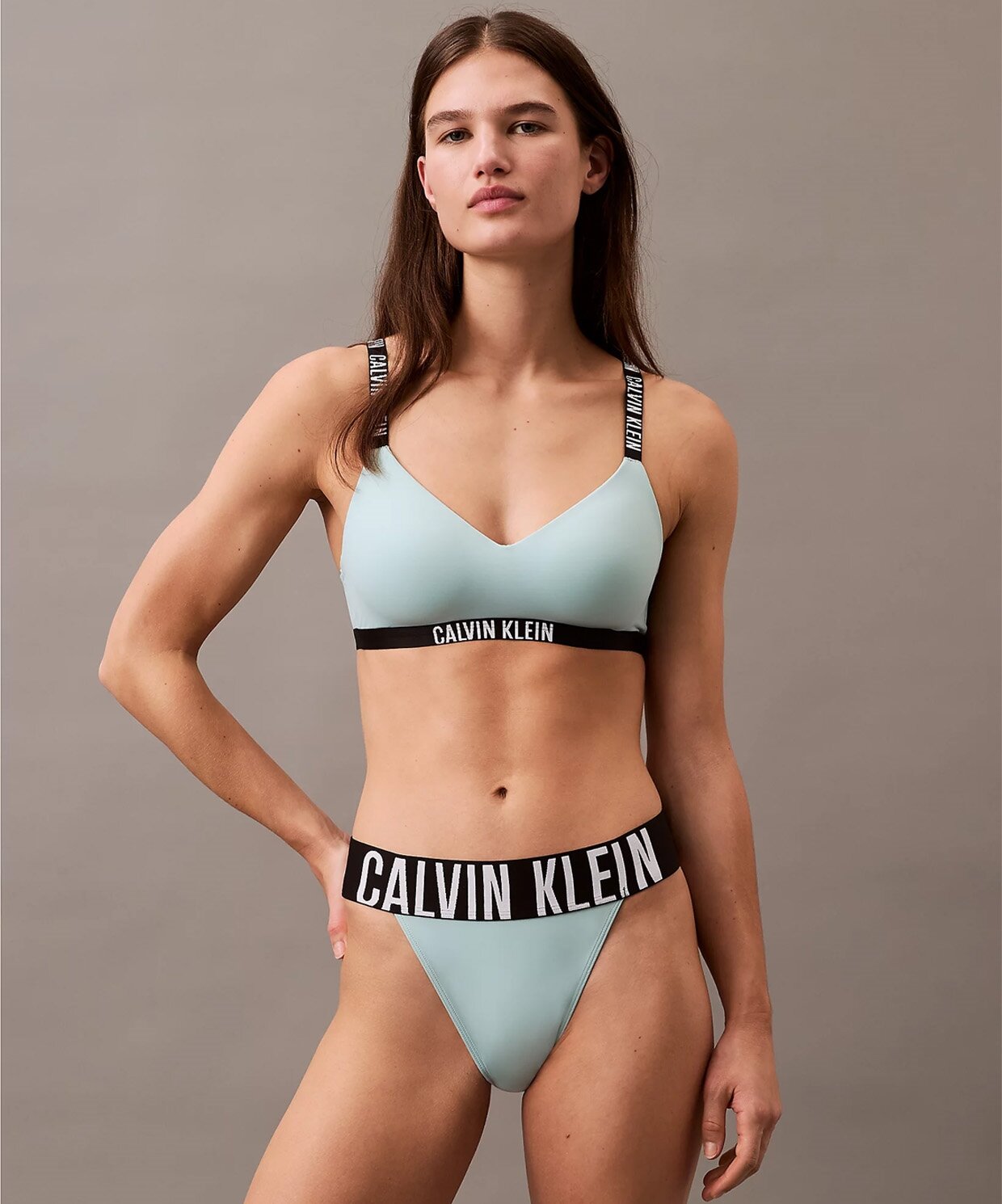 resm Calvin Klein Lightly Lined Bralette