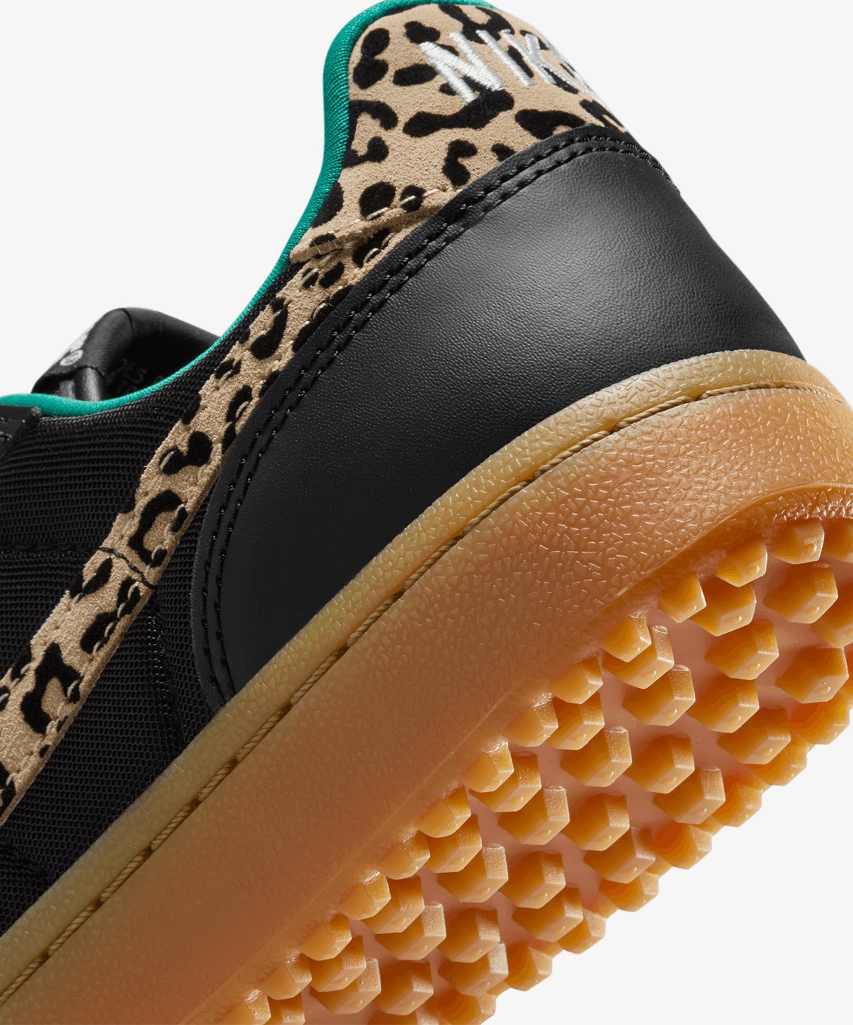 Nike Field General SE