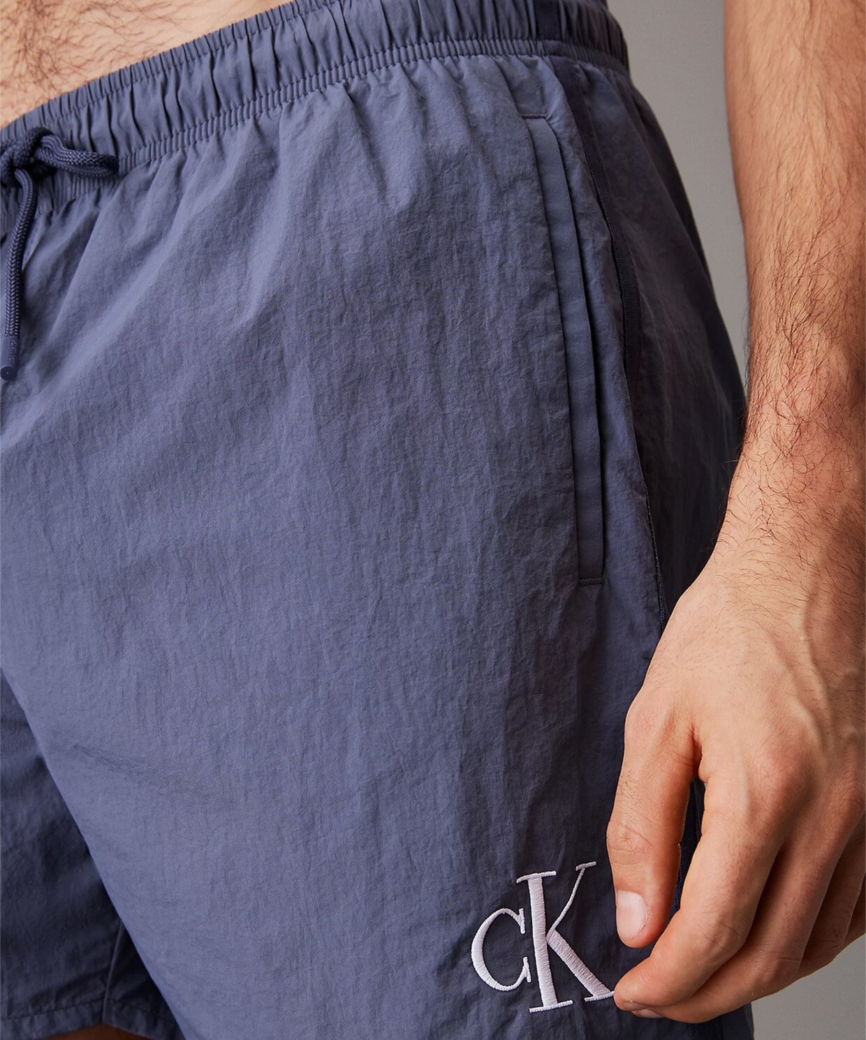 resm Calvin Klein Medium Drawstring