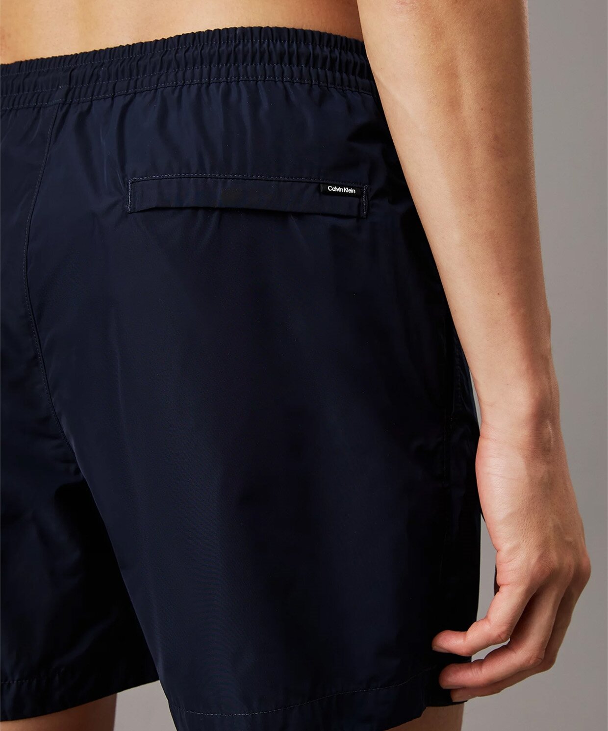 resm Calvin Klein Medium Drawstring