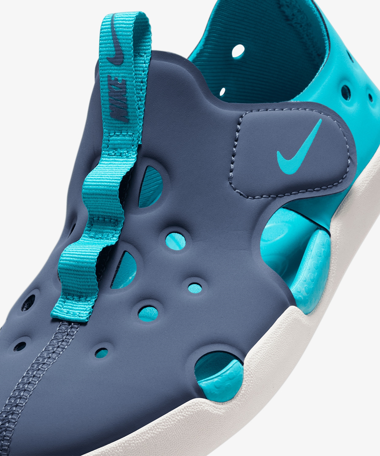 Nike Sunray Protect 4