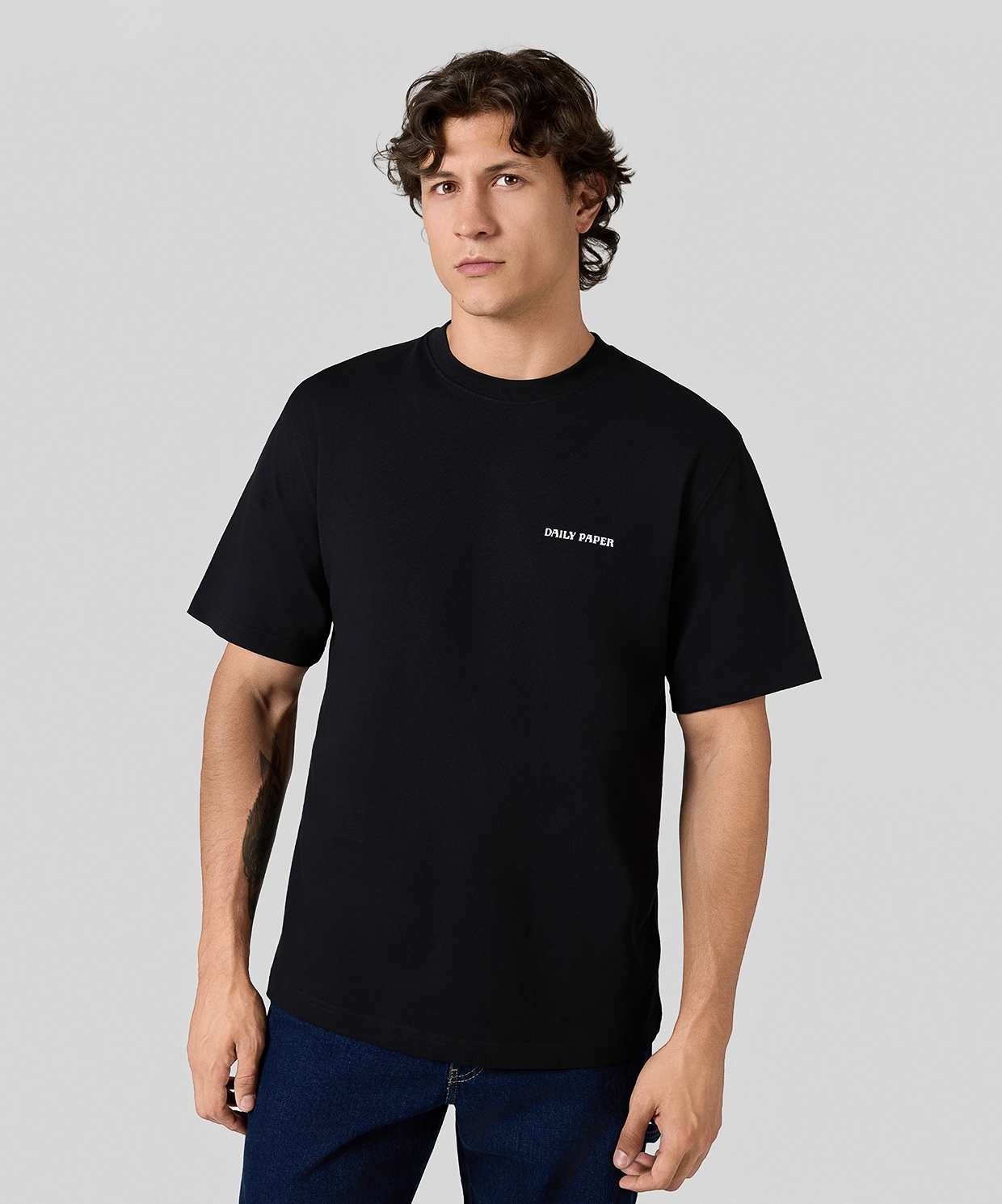 Tシャツ・カットソー DAILY PAPER Men T-shirt Black 2422072 BLACK DIAS_HD_T-