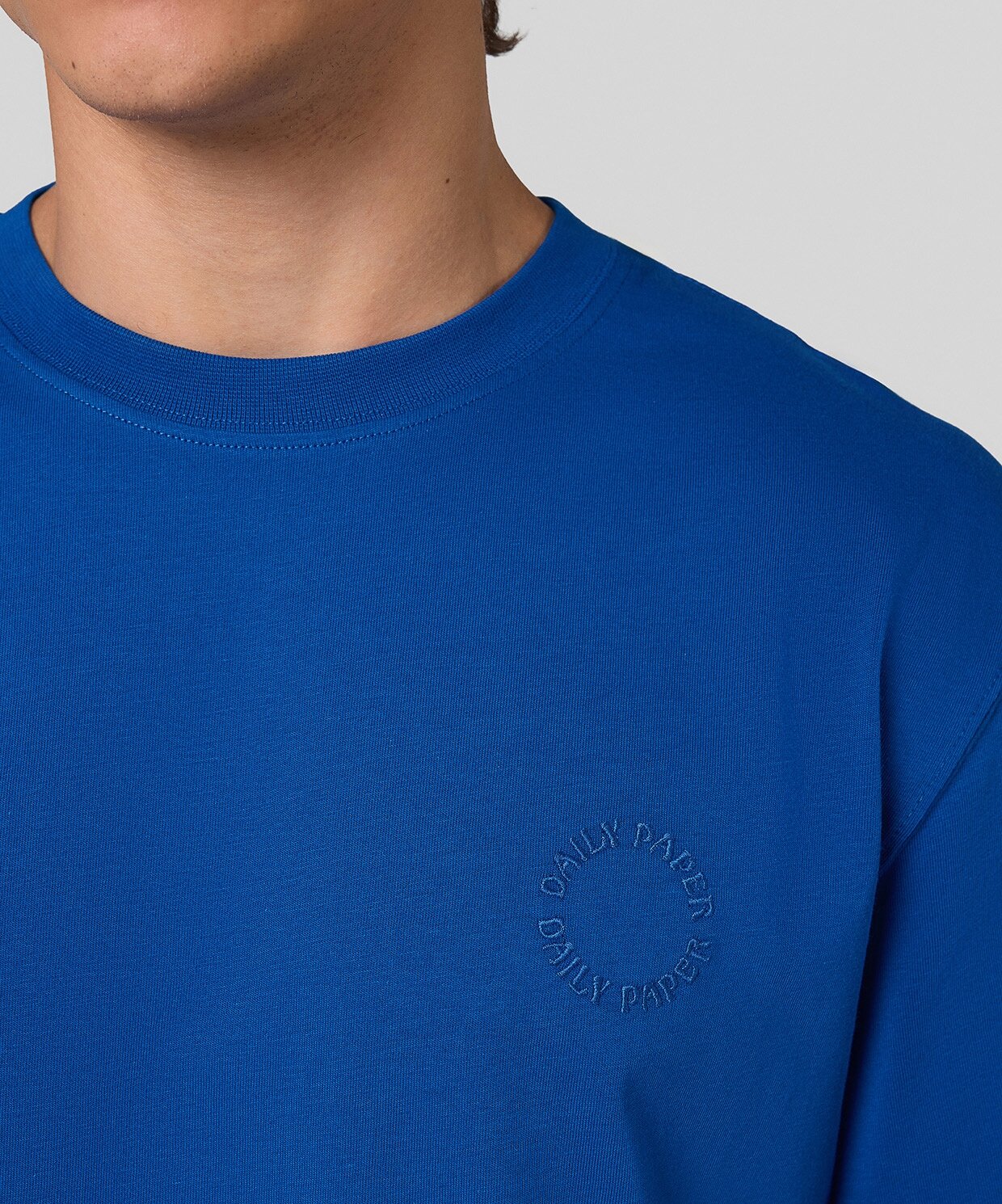 resm Daily Paper Orbit Emb T-Shirt