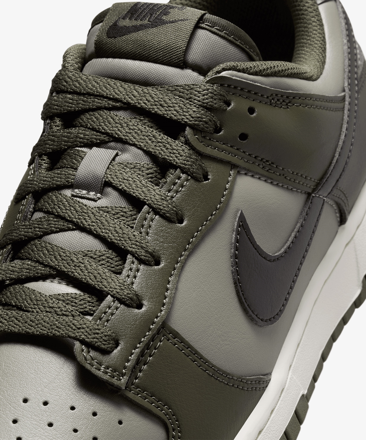Nike Dunk Low Retro