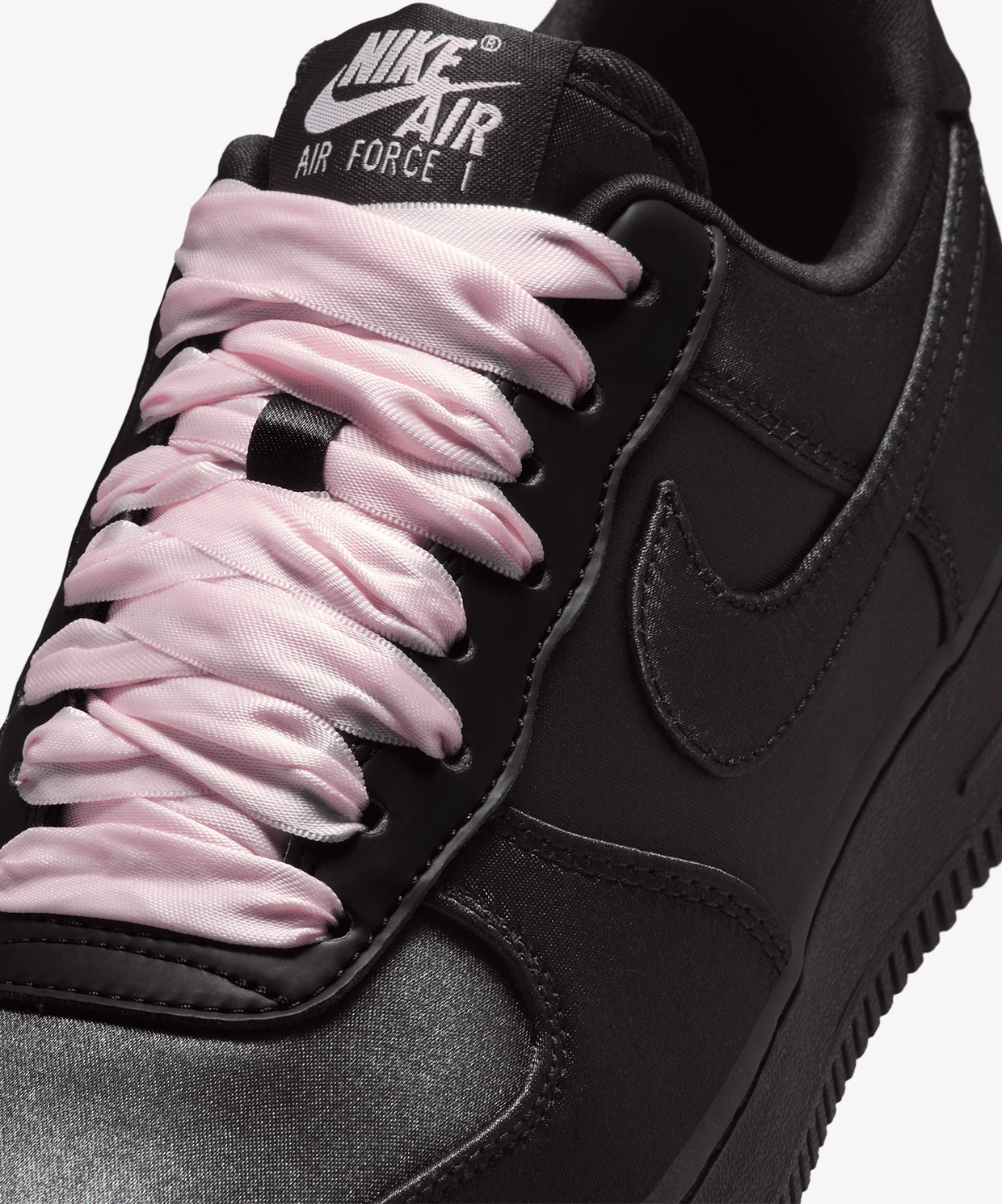 Nike Air Force 1 07 LV8