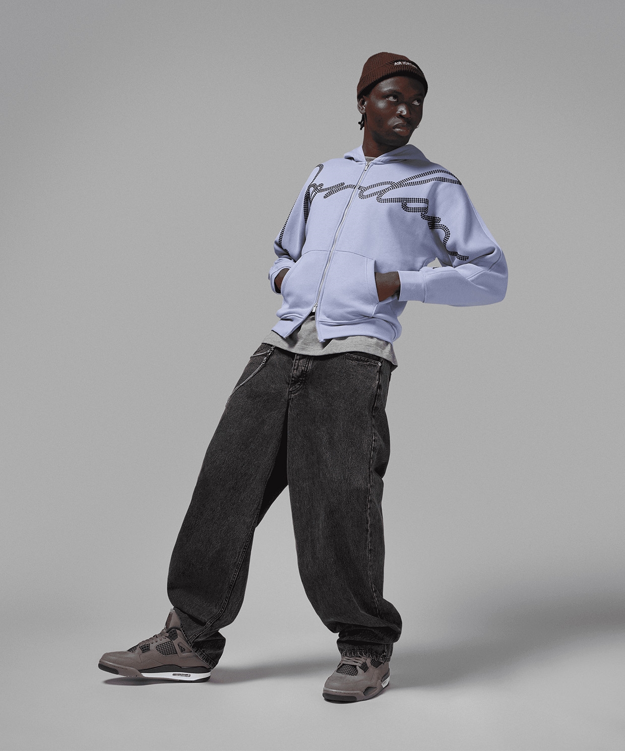 resm Jordan Air 4 Retro