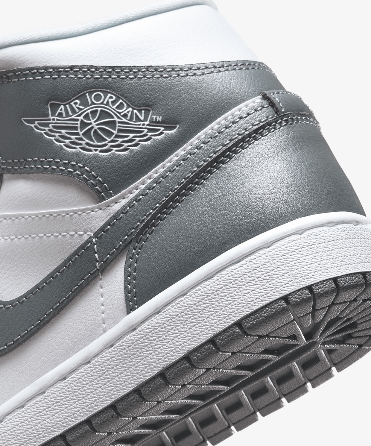 resm Jordan Air 1 Mid