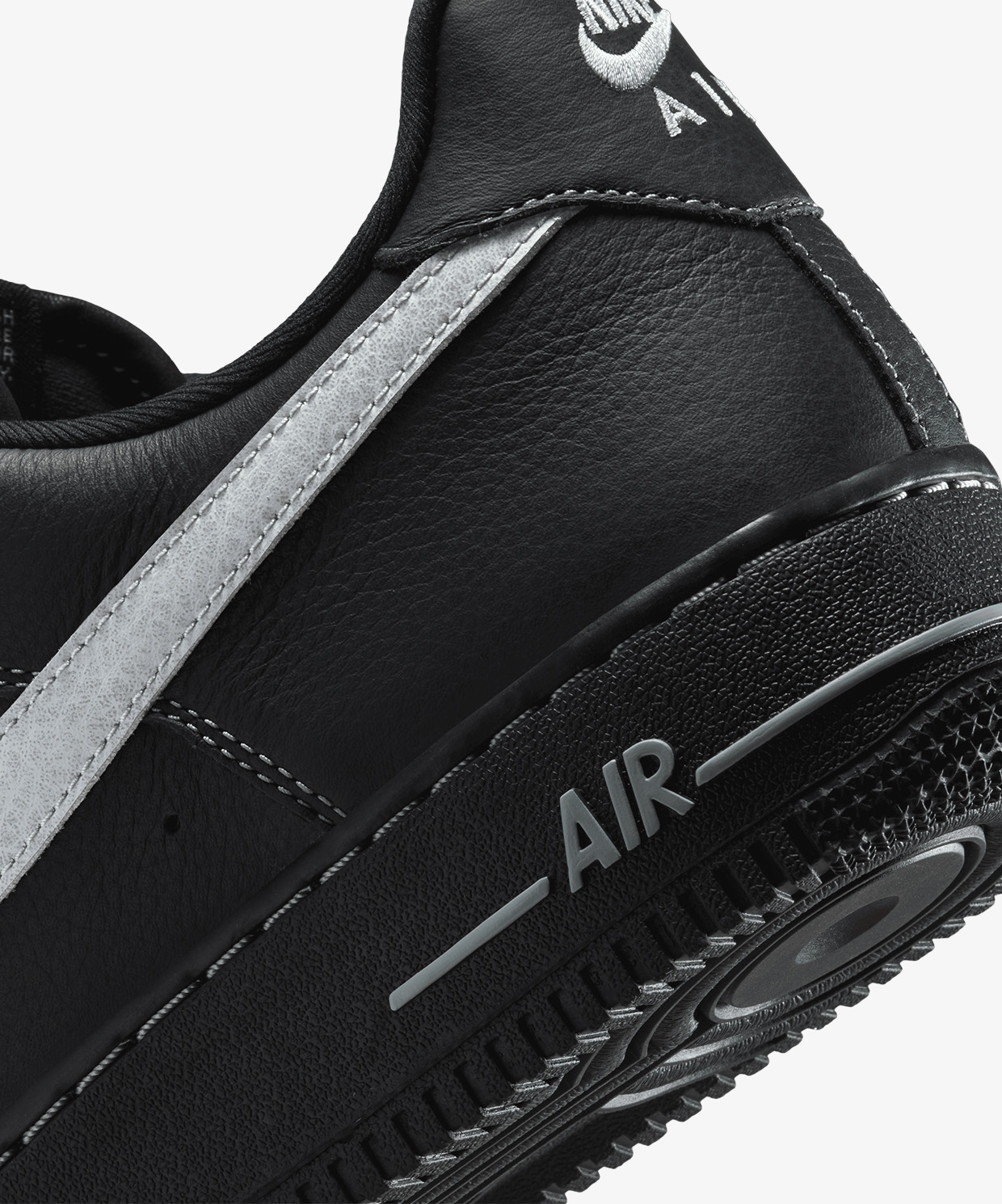 resm Nike Air Force 1 '07 LV8