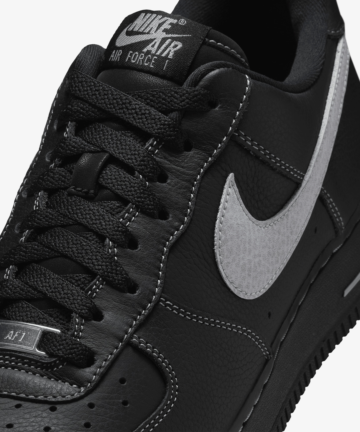 resm Nike Air Force 1 '07 LV8